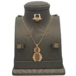 نصف طقم ذهب عيار 21 الوزن 4.40 جرام