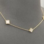 ⁦عقد وجهين ذهب عيار 18 الوزن 5.55 جرام⁩ - الصورة ⁦7⁩