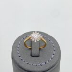 ⁦خاتم ذهب عيار 18 الوزن 1.55 جرام⁩ - الصورة ⁦2⁩