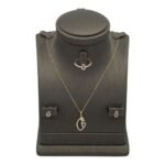 نصف طقم ذهب عيار 18 الوزن 2.46 جرام