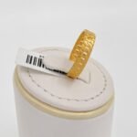 ⁦خاتم ذهب عيار 21 الوزن 2.35 جرام⁩ - الصورة ⁦3⁩