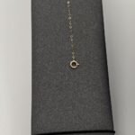 ⁦عقد وإسواره ذهب عيار 18 الوزن 0.86 جرام⁩ - الصورة ⁦2⁩