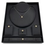 طقم ذهب عيار 18 وزن 4 جم أناقة تدوم طويلاً