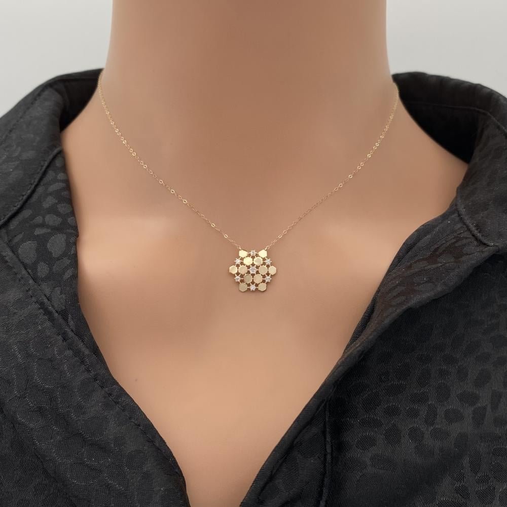 عقد ذهب عيار 18 الوزن 1.09 جرام عقد ذهب عيار 18 الوزن 1.09 جرام