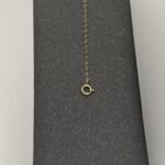 ⁦عقد وإسواره ذهب عيار 18 الوزن 0.91 جرام⁩ - الصورة ⁦2⁩