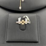 ⁦طقم ذهب فخم عيار 18 وزن 9.11 جم بتصميم حصري يبهر من حولك⁩ - الصورة ⁦5⁩