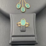 ⁦طقم ذهب عيار 21  وزن 11.51 جم مزين بحجر أخضر لامع⁩ - الصورة ⁦4⁩