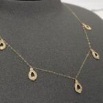 ⁦عقد تشوكر ذهب عيار 18 الوزن 1.75 جرام⁩ - الصورة ⁦5⁩