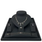 طقم ذهب عيار 18 الوزن 12.23