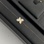 ⁦طقم ذهب باسكال عيار 18 وزن 3.51 جم يمنحك مظهرًا يليق بإطلالتك⁩ - الصورة ⁦3⁩