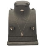 نصف طقم اطفال ذهب عيار 18 الوزن 2.03 جرام