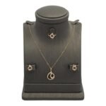 نصف طقم اطفال ذهب عيار 18 الوزن 2.78 جرام