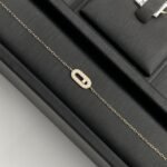 ⁦طقم ذهب عيار 18 وزن 4.74 جم بتفاصيل أنيقة تبرز جمالك الطبيعي⁩ - الصورة ⁦4⁩