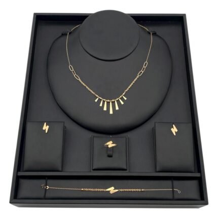 طقم ذهب فخم عيار 18 وزن 8.58 جم يخطف القلوب والحواس