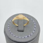 ⁦خاتم ذهب عيار 18 الوزن 1.08 جرام⁩ - الصورة ⁦3⁩