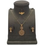 نصف طقم ذهب عيار 21 الوزن 4.39 جرام