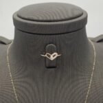 ⁦نصف طقم اطفال ذهب عيار 18 الوزن 1.55 جرام⁩ - الصورة ⁦3⁩