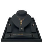 طقم ذهب عيار 21 وزن 7.44 جرام بزخارف الزهور المتشابكة الكلاسيكية