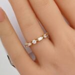 ⁦أسواره وخاتم ذهب عيار 18 الوزن 6.26 جرام⁩ - الصورة ⁦2⁩