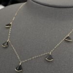 ⁦عقد تشوكر ذهب عيار 18 الوزن 1.36 جرام⁩ - الصورة ⁦5⁩