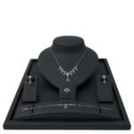 طقم ذهب عيار 18 الوزن 9.62 جرام