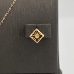 ⁦نصف طقم ذهب عيار 21 وزن 3.08 جرام تصميم أنيق وجذاب⁩ - الصورة ⁦3⁩