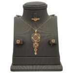 نصف طقم ذهب عيار 21 الوزن 4.24 جرام