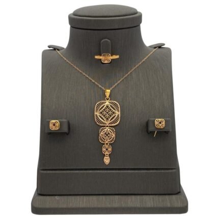 نصف طقم ذهب عيار 21 الوزن 4.24 جرام