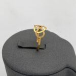 ⁦خاتم ذهب عيار 21 الوزن 0.69 جرام⁩ - الصورة ⁦2⁩