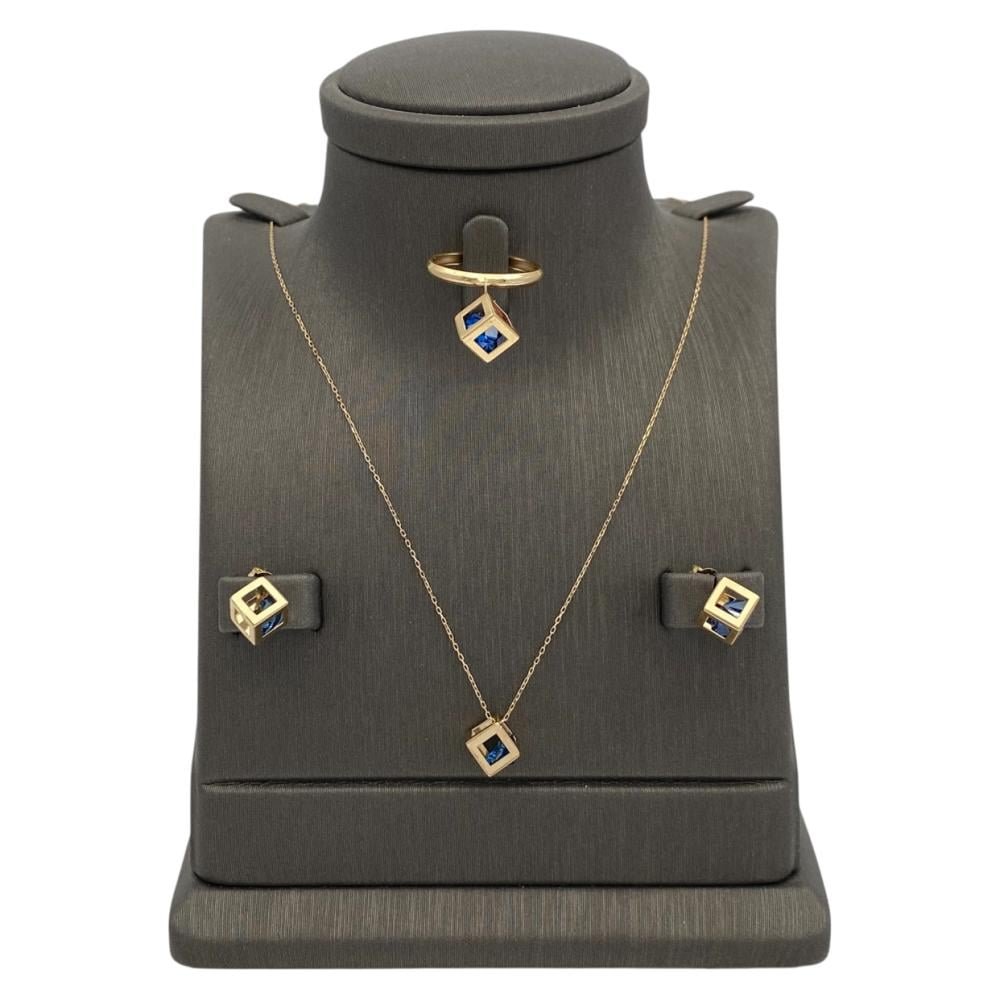 نصف طقم ذهب عيار 18 الوزن 4.98 جرام نصف طقم ذهب عيار 18 الوزن 4.98 جرام