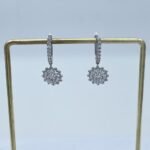 ⁦حلق ذهب عيار 18 الوزن 3.41 جرام⁩ - الصورة ⁦2⁩