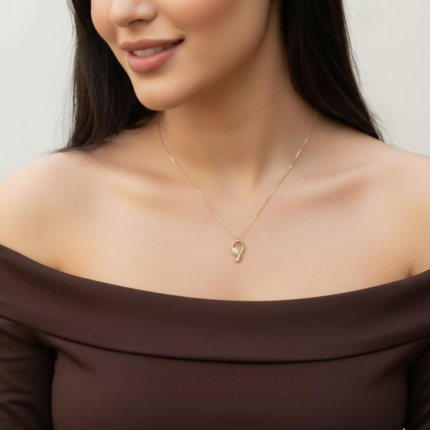 عقد ذهب عيار 18 الوزن 1.42 جرام