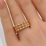 ⁦اسواره وخاتم ذهب عيار 21 وزن 21.72 جم فخامة متكاملة⁩ - الصورة ⁦2⁩