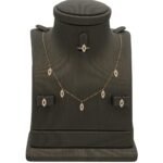 نصف طقم اطفال عيار 18 الوزن 1.57 جرام