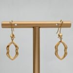 ⁦حلق ذهب عيار 21 الوزن 2.05 جرام⁩ - الصورة ⁦2⁩