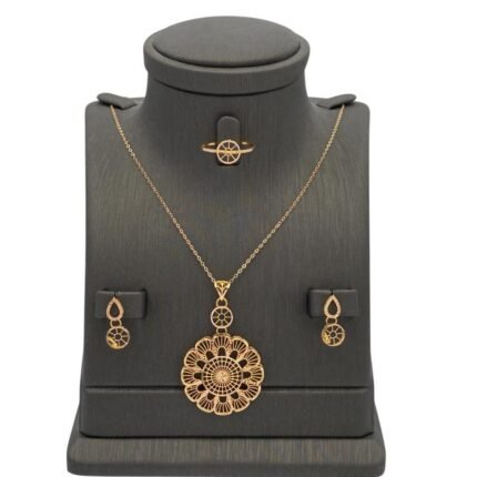 نصف طقم ذهب عيار 21 الوزن 6.15 جرام