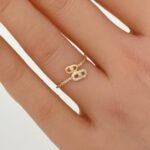 ⁦خاتم ذهب عيار 18 الوزن 0.62 جرام⁩ - الصورة ⁦2⁩