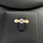 ⁦طقم ذهب كوبرا عيار 18 الوزن 9.12 جرام بتعليقة لإطلالة عصرية تخطف الأنظار⁩ - الصورة ⁦6⁩