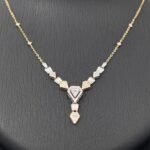 ⁦طقم ذهب عيار 18 الوزن 7.98 جرام⁩ - الصورة ⁦3⁩