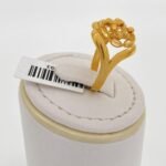 ⁦خاتم ذهب عيار 21 الوزن 2.9 جرام⁩ - الصورة ⁦3⁩