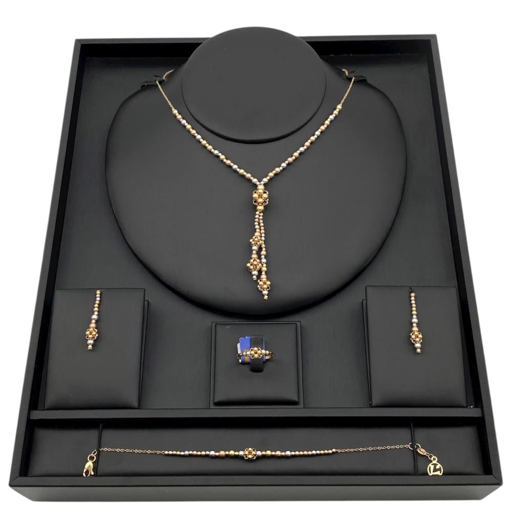 طقم ذهب عيار 18 وزن 18.89 جم بلمسة ايطالية تبرز أنوثتك وتكمل أناقتك طقم ذهب عيار 18 وزن 18.89 جم بلمسة ايطالية تبرز أنوثتك وتكمل أناقتك