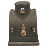 نصف طقم ذهب عيار 21 الوزن 4.41 جرام