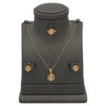 نصف طقم ذهب عيار 21 الوزن 3.30 جرام