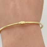 ⁦اسواره تصميم باسكال ذهب عيار 18 وزن 8.50 جرام بزخارف لامعة جذابة⁩ - الصورة ⁦2⁩