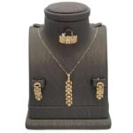 نصف طقم ذهب عيار 18 الوزن 9.69 جرام