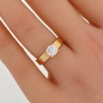 ⁦خاتم ذهب عيار 18 الوزن 3.43 جرام⁩ - الصورة ⁦2⁩