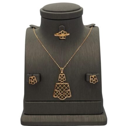 نصف طقم ذهب عيار 21 الوزن 4.39 جرام