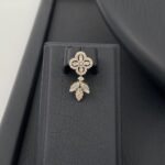 ⁦طقم ذهب عيار 18 الوزن 10.97 جرام⁩ - الصورة ⁦3⁩