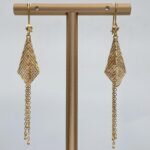 ⁦حلق ذهب عيار 21 الوزن 2.89 جرام⁩ - الصورة ⁦2⁩