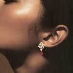 ⁦حلق ذهب عيار 18 الوزن 1.88 جرام⁩ - الصورة ⁦2⁩